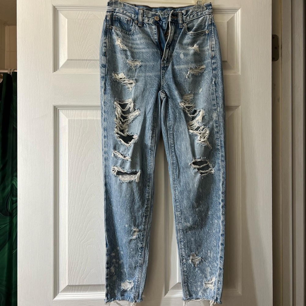 American Eagle women’s jeans